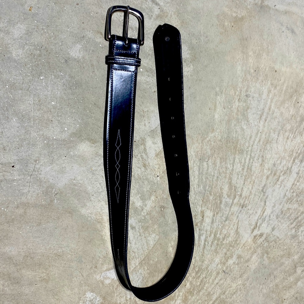 Very nice black belt just don’t wear it anymore
